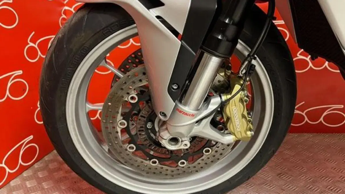 MV Agusta Brutale 1090 (2012 - 15)  (6)