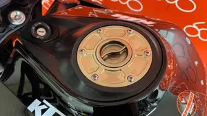 KTM 1290 Super Duke R ABS (2014 - 16)  (4)