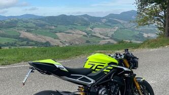 Triumph Street Triple 765 Moto2 Edition (2023 - 24) usata