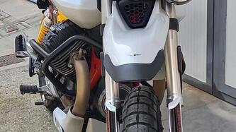 Moto Guzzi V85 TT Evocative Graphics (2021 - 23) usata