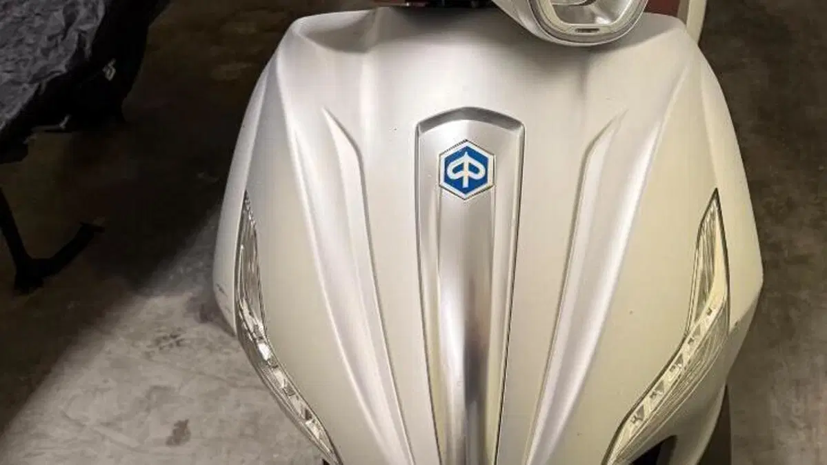 Piaggio Beverly 350 SportTouring ie ABS (2011 - 17)  (3)