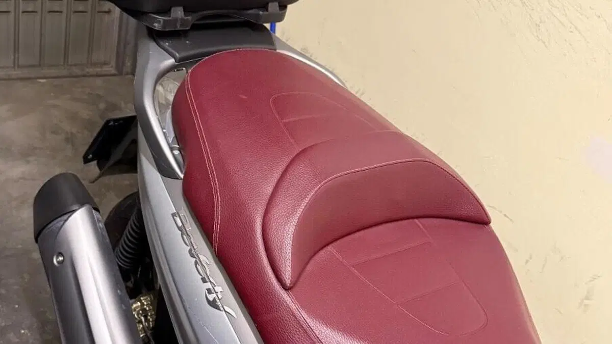 Piaggio Beverly 350 SportTouring ie ABS (2011 - 17)  (5)