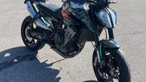 KTM 890 Duke L (2021) 