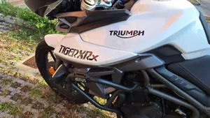 Triumph Tiger 800 XRx (2015 - 17)  (9)