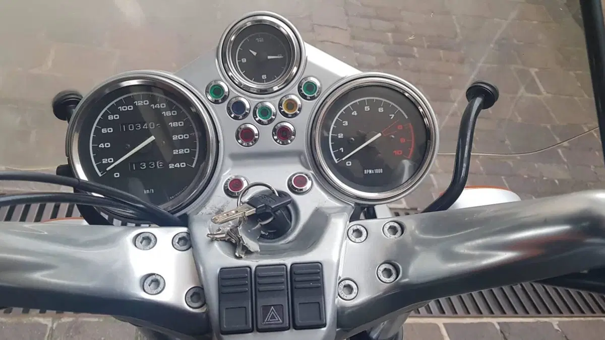Bmw R 1100 R  (2)