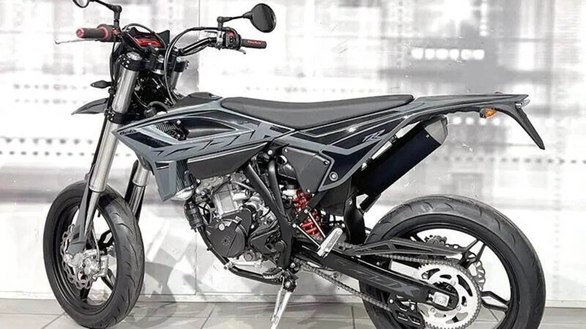 Betamotor RR 125 4T Enduro R (2024 - 26)  (2)