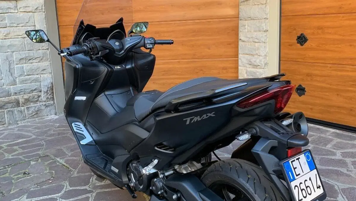 Yamaha T-Max 560 (2020 - 21)  (2)