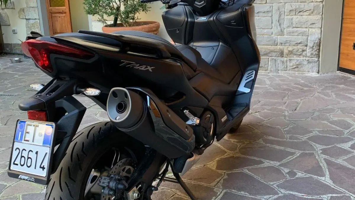 Yamaha T-Max 560 (2020 - 21)  (4)