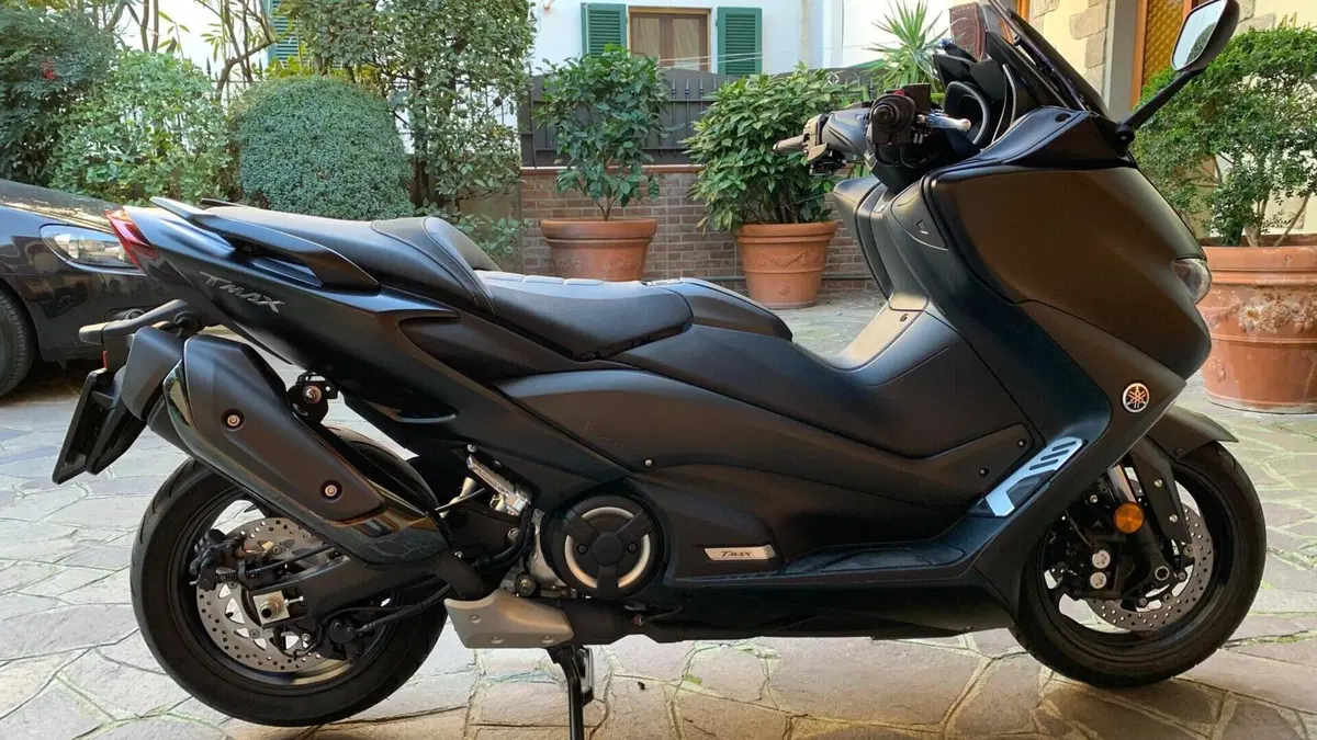Yamaha T-Max 560 (2020 - 21)  (5)