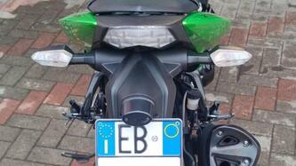 Kawasaki Z 750 R (2011 - 14) usata