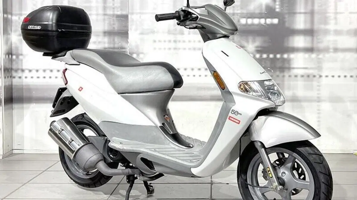 Derbi Atlantis 50 Two Chic (2005 - 07) 