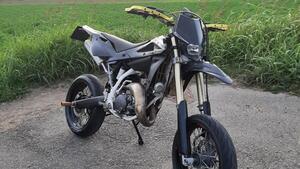 Husqvarna SM 125 (2010 - 12) 