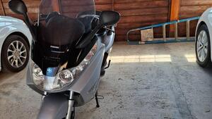 Piaggio X8 200 