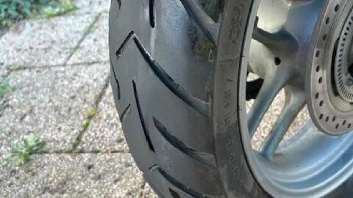 Triumph Tiger 800 XR (2015 - 17)  (6)