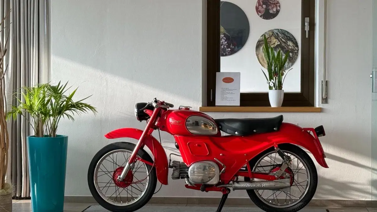 Moto Guzzi   (2)