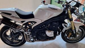 Triumph Speed Triple 1050 (2005 - 11) 