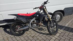 Honda CRF 250 R (2022) 