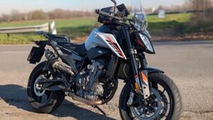 KTM 790 Duke L (2023 - 24) 