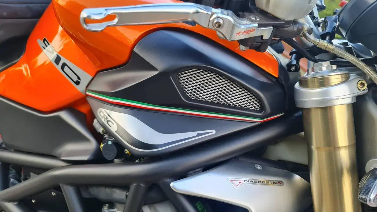 MV Agusta Brutale 910 S (2005 - 11)  (2)