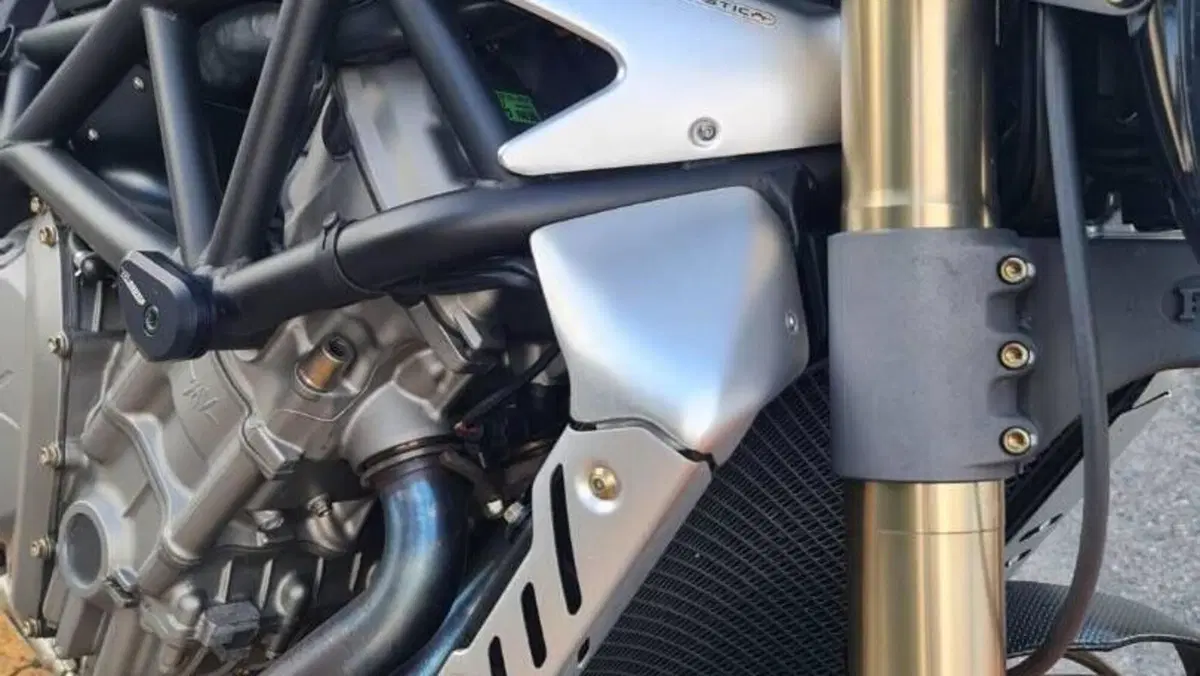 MV Agusta Brutale 910 S (2005 - 11)  (7)