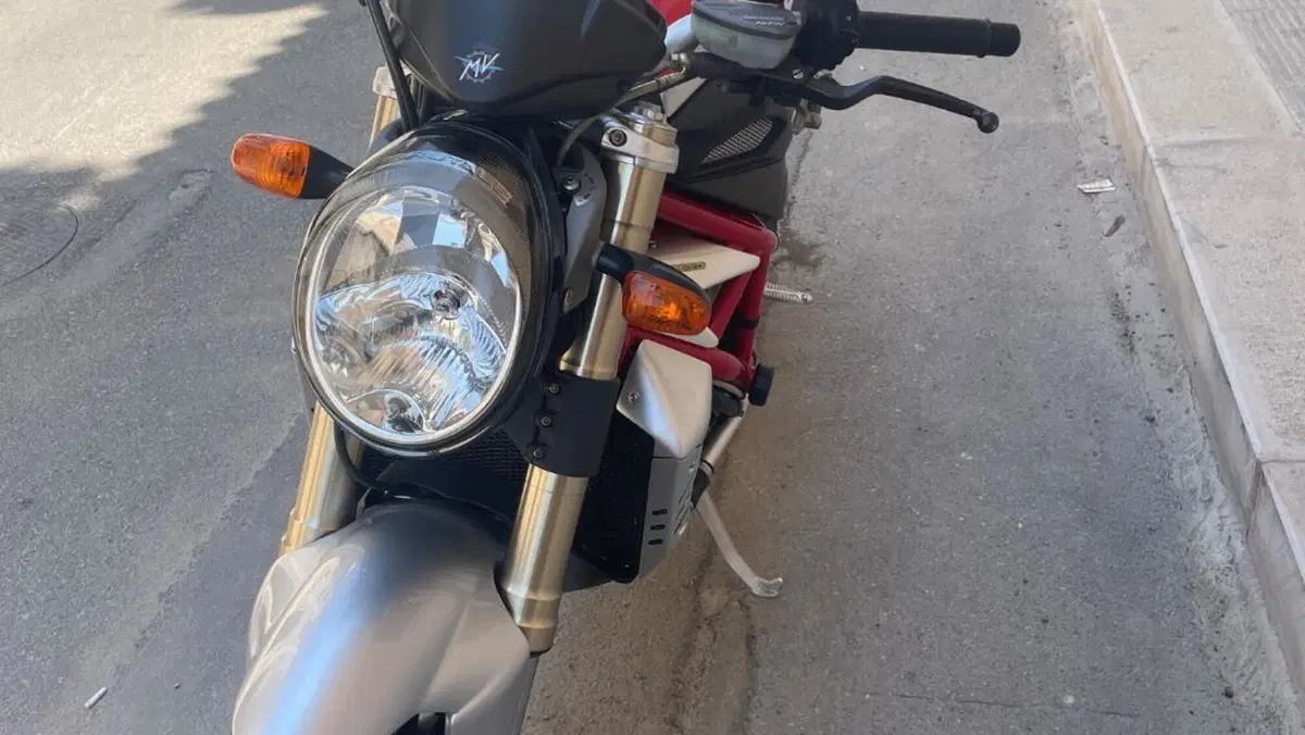 MV Agusta Brutale 910 S (2005 - 11)  (2)