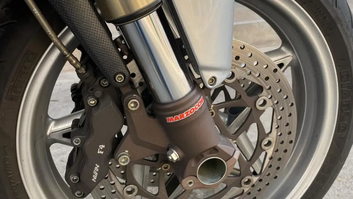MV Agusta Brutale 910 S (2005 - 11)  (12)