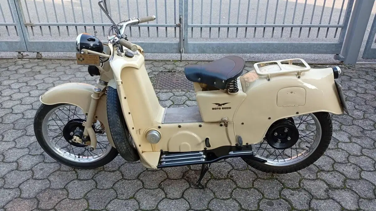 Moto Guzzi   (2)