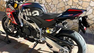 Aprilia Tuono V4 Factory (2021 - 24) usata