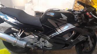 Honda CBR 600 F (1997 - 99) usata