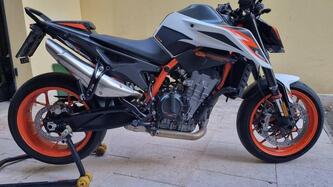 KTM 890 Duke R (2021) usata