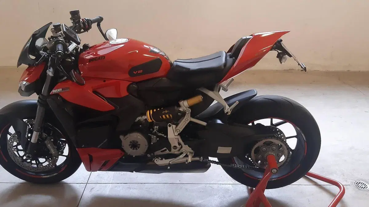 Ducati Streetfighter V2 (2022 - 24)  (3)