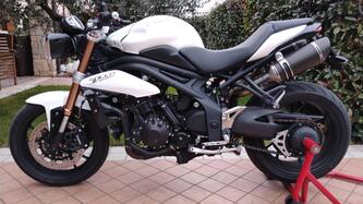 Triumph Speed Triple 1050 ABS (2011 - 15)