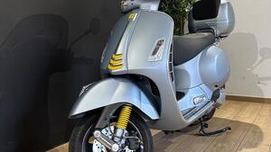 Vespa GTS 300 Supertech hpe 75th (2021) 