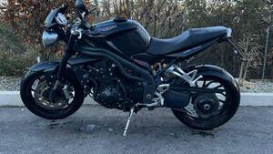 Triumph Speed Triple 1050 (2005 - 11) 