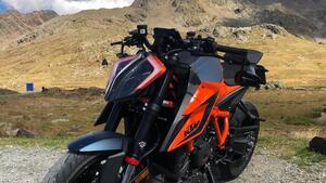 KTM 1290 Super Duke R (2021) 