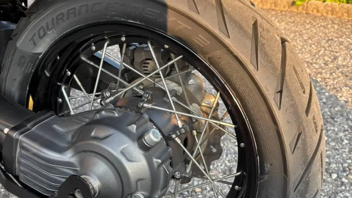 Yamaha XT1200Z Super Ténéré Worldcrosser (2015 - 16)  (4)