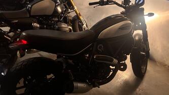 Ducati Scrambler 800 Icon Dark (2021 - 22)