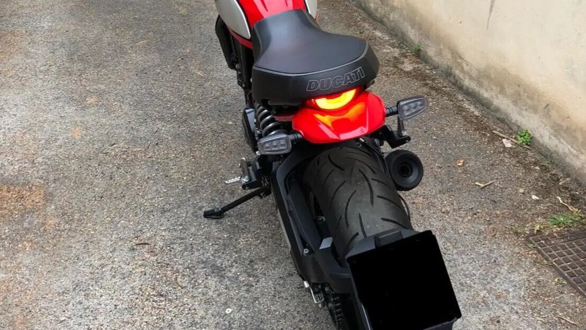Ducati Scrambler 800 Icon (2021 - 22)  (2)