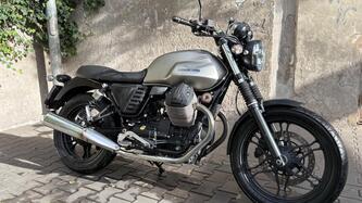 Moto Guzzi V7 II Stone (2015 - 17)