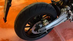 Aprilia Dorsoduro 750 (2009 - 14)  (4)
