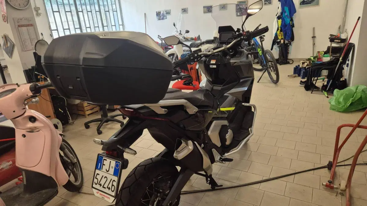 Honda X-ADV 750 DCT Travel (2021 - 24)  (2)