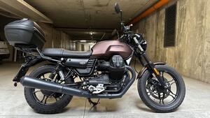 Moto Guzzi V7 III Stone Night Pack (2019 - 20) 