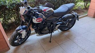 Triumph Trident 660 Triple Tribute Edition (2024) usata