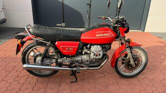Moto Guzzi V35 epoca