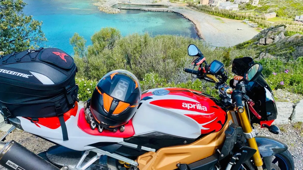 Aprilia Tuono 1000 R Factory (2006 - 11)  (2)