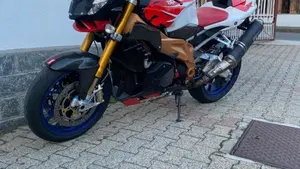 Aprilia Tuono 1000 R Factory (2006 - 11)  (8)