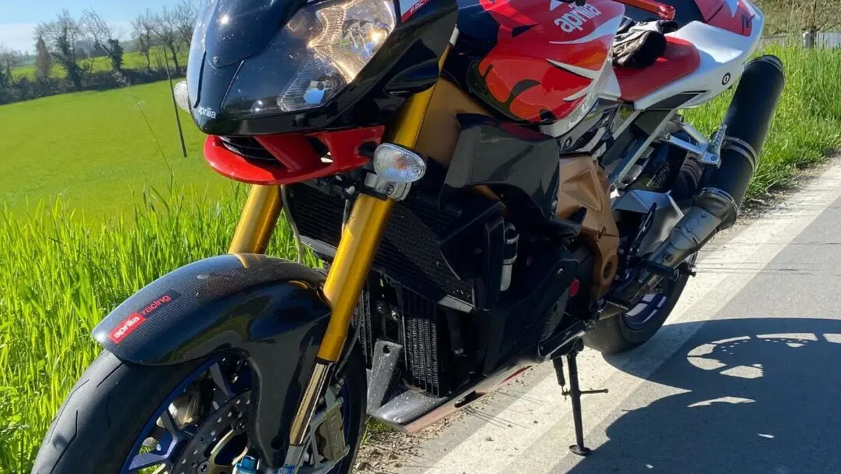 Aprilia Tuono 1000 R Factory (2006 - 11)  (10)