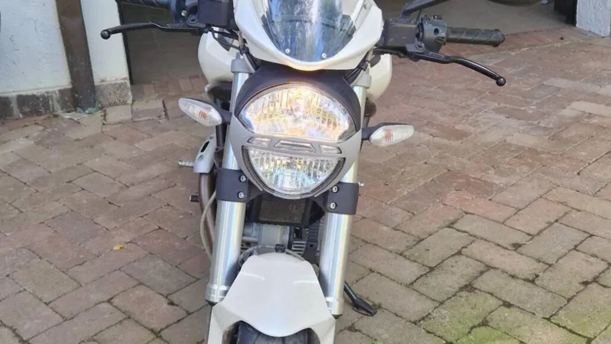 Ducati Monster 696 (2008 - 13)  (7)