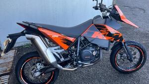 KTM 690 Supermoto 