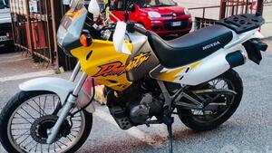 Honda NX 650 Dominator (1996 - 02) 